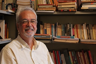 O pesquisador Álvaro Marins integra a equipe do Núcleo de Pesquisa do MHN