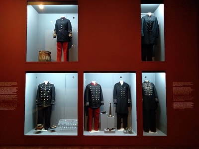 Fardas do Segundo Reinado em exposição no MHN passaram por ação de conservação