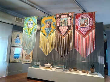Coleção Zaira Trindade em exposição no módulo "Cidadania" da exposição de longa duração do MHN